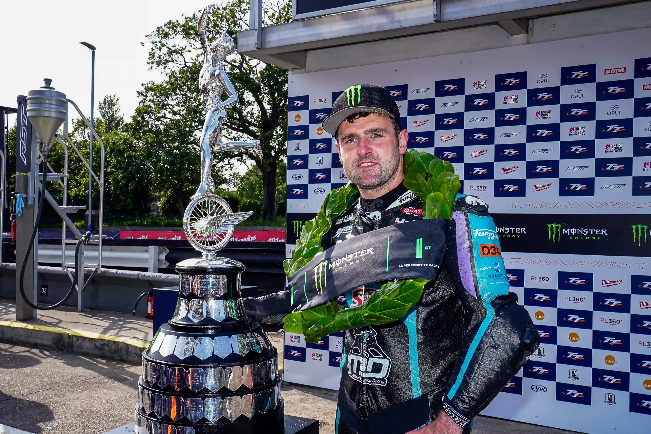 Michael-Dunlop-TT-Carroussel