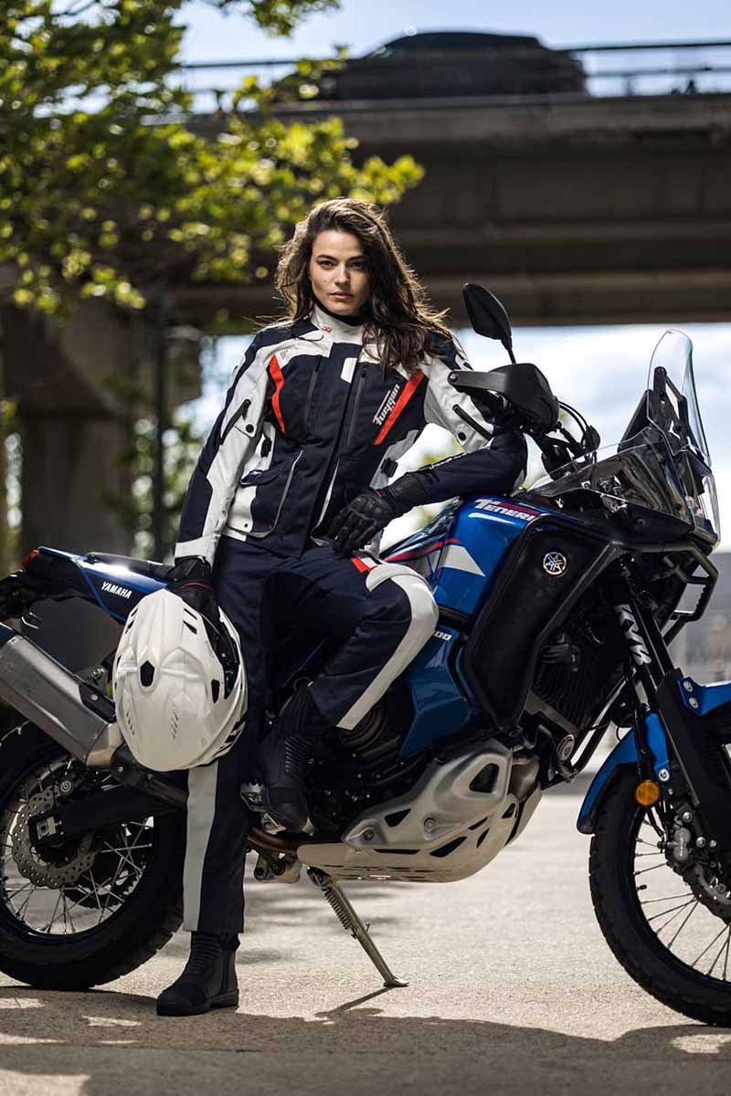 00P_6495_557_lifestyle_0_6495-557_8_1757514422